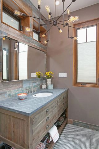332 N Sierra Ave, Solana Beach, CA 92075