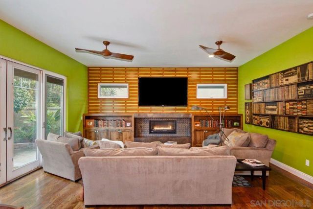 332 N Sierra Ave, Solana Beach, CA 92075
