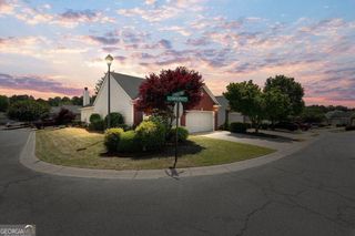 1411 Raven Rock Trail NW, Kennesaw, GA 30152