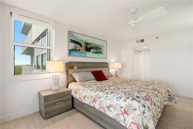 5550 Heron Point DR 503, Naples, FL 34108