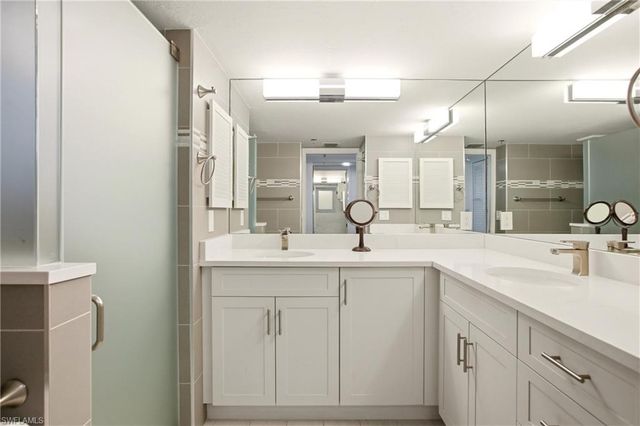 5550 Heron Point DR 503, Naples, FL 34108