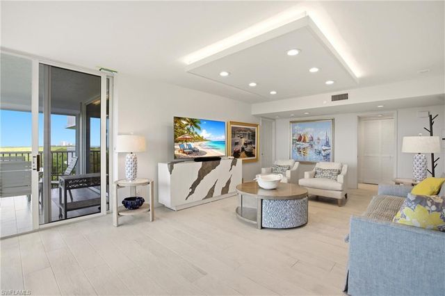 5550 Heron Point DR 503, Naples, FL 34108