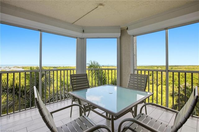 5550 Heron Point DR 503, Naples, FL 34108