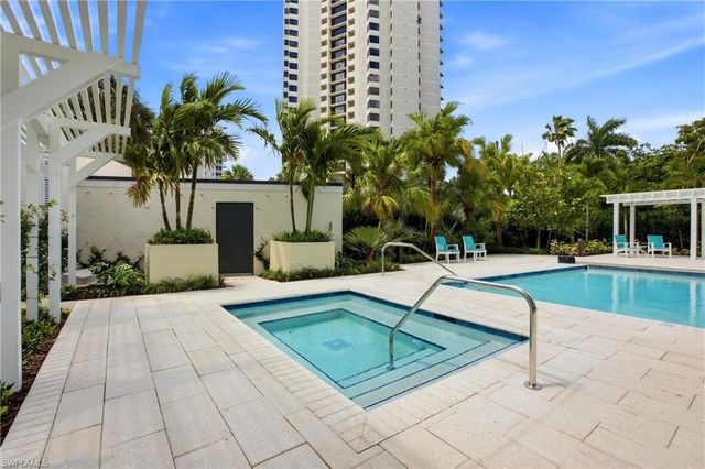 5550 Heron Point DR 503, Naples, FL 34108