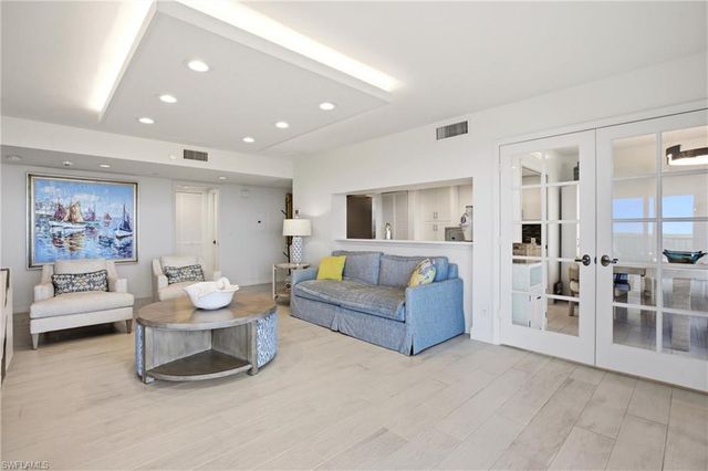 5550 Heron Point DR 503, Naples, FL 34108