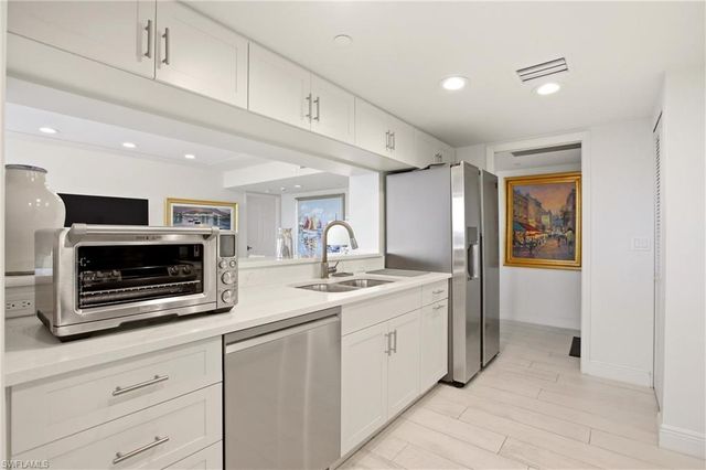 5550 Heron Point DR 503, Naples, FL 34108