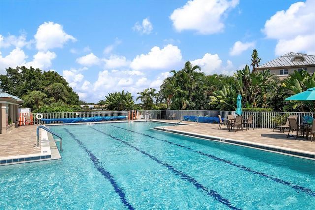 809 BLUE CRANE DRIVE, Venice, FL 34285
