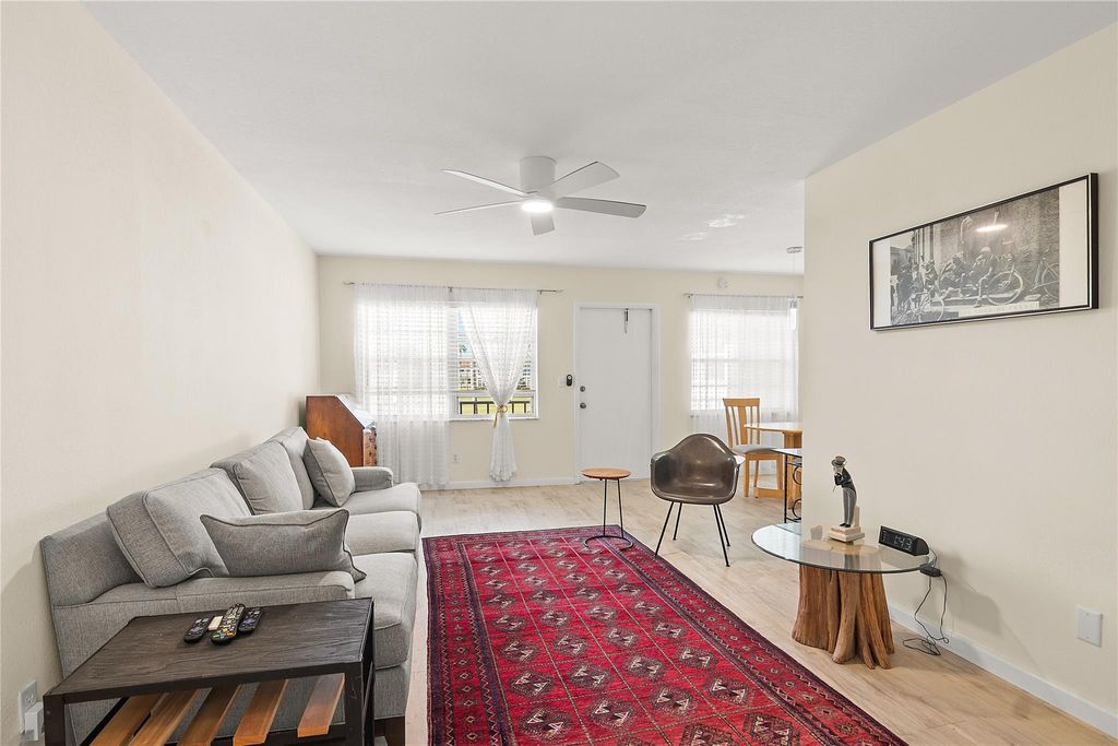 85 NW Crooked Tree Ln 203, Vero Beach, FL 32962