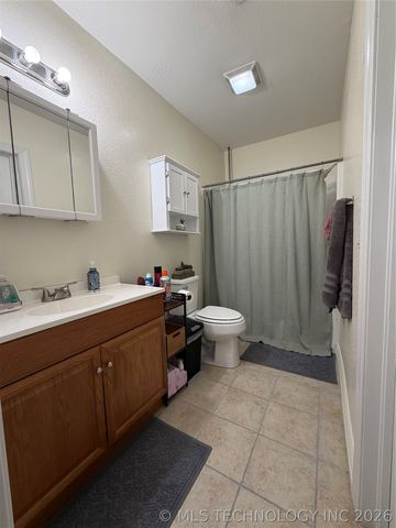 112 N Hayden Street, Chouteau, OK 74337