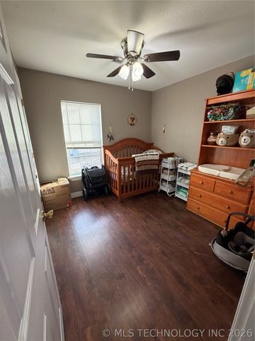 112 N Hayden Street, Chouteau, OK 74337