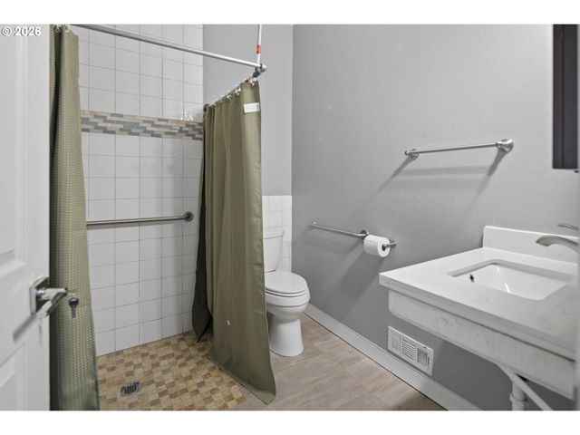 7009 Se TUSCANY Way, Milwaukie, OR 97267