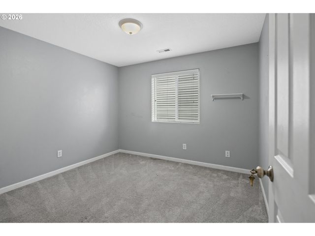 7009 Se TUSCANY Way, Milwaukie, OR 97267
