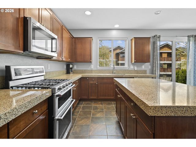 7009 Se TUSCANY Way, Milwaukie, OR 97267
