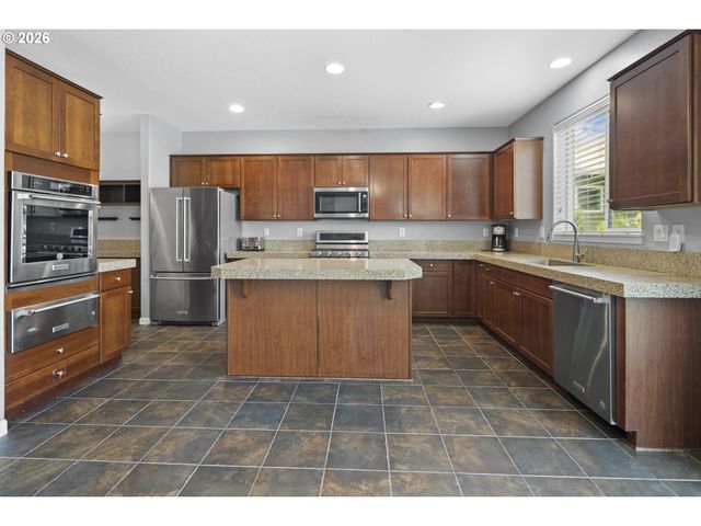 7009 Se TUSCANY Way, Milwaukie, OR 97267
