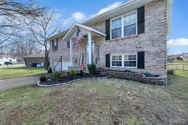 5832 Blackberry Drive, Imperial, MO 63052