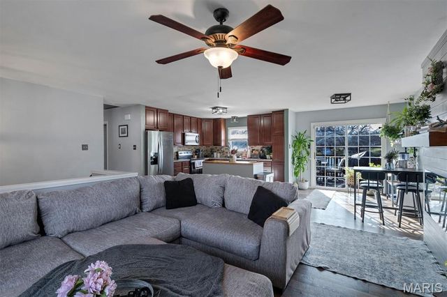 5832 Blackberry Drive, Imperial, MO 63052