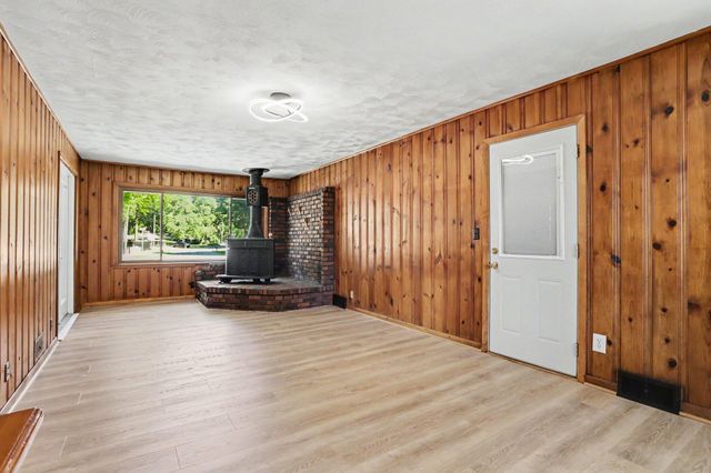 2716 Gull Road, Kalamazoo, MI 49048
