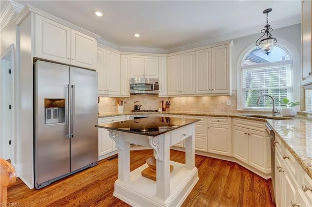 7 Foxglove Lane, Greensboro, NC 27455