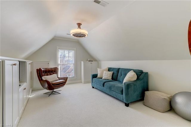 7 Foxglove Lane, Greensboro, NC 27455