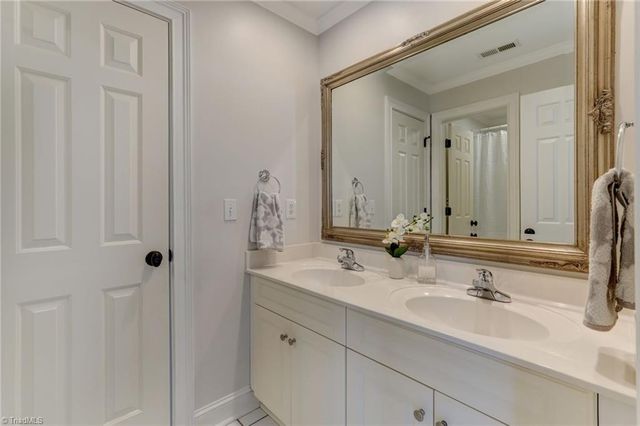 7 Foxglove Lane, Greensboro, NC 27455