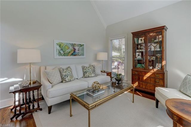 7 Foxglove Lane, Greensboro, NC 27455