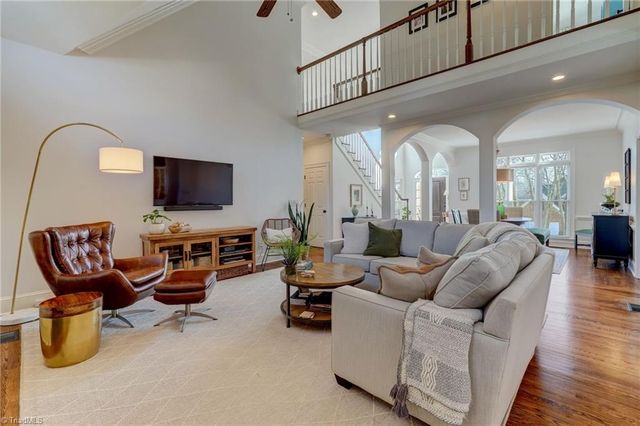 7 Foxglove Lane, Greensboro, NC 27455