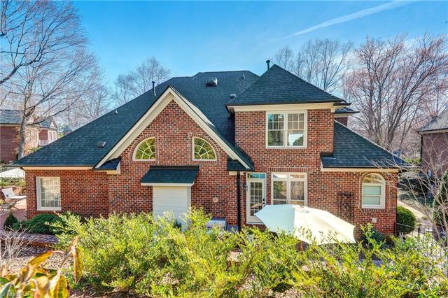 7 Foxglove Lane, Greensboro, NC 27455