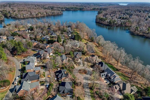 7 Foxglove Lane, Greensboro, NC 27455