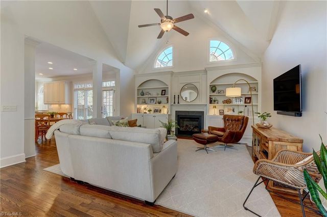 7 Foxglove Lane, Greensboro, NC 27455