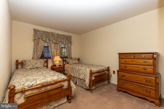 1919 KYNWYD RD, Wilmington, DE 19810
