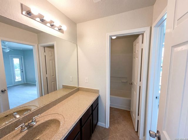2932 Just My Style, San Antonio, TX 78245