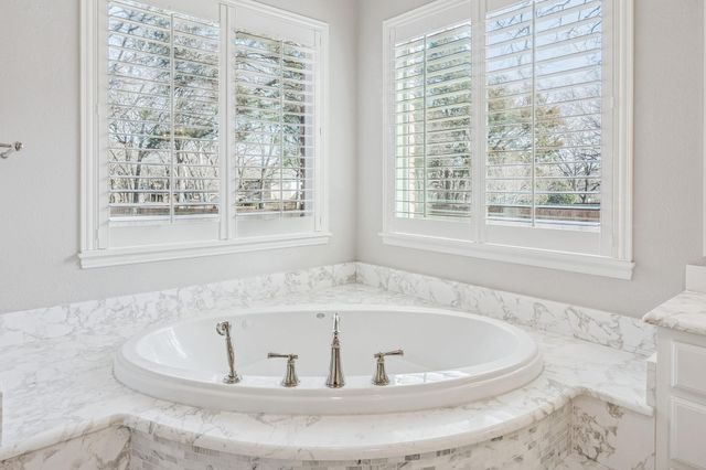 2900 Creek View Drive, Flower Mound, TX 75022