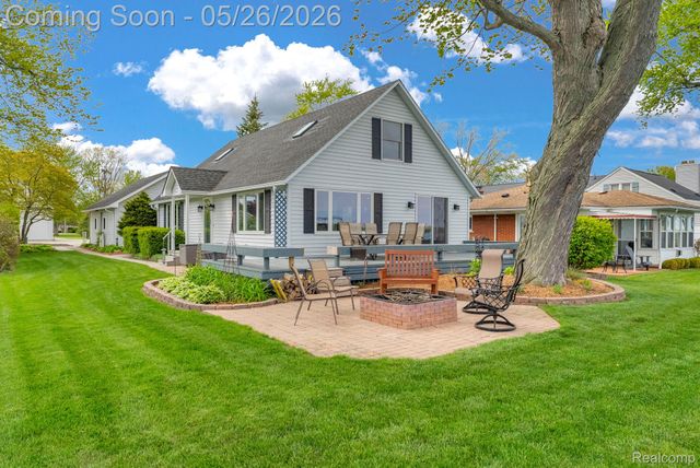 5441 Pointe Drive, East China Township, MI 48054