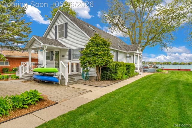 5441 Pointe Drive, East China Township, MI 48054