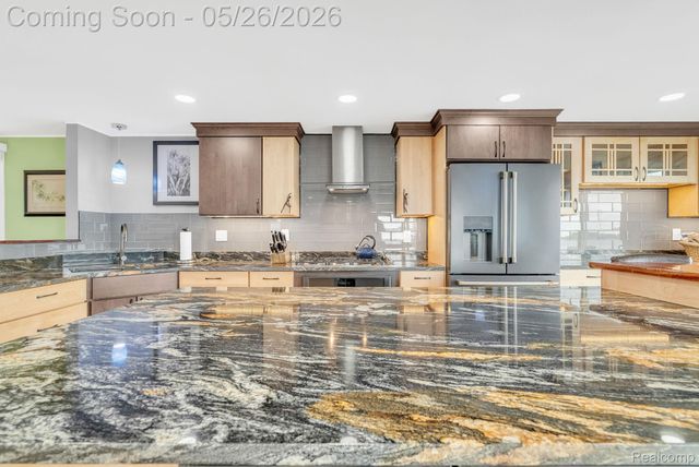 5441 Pointe Drive, East China Township, MI 48054