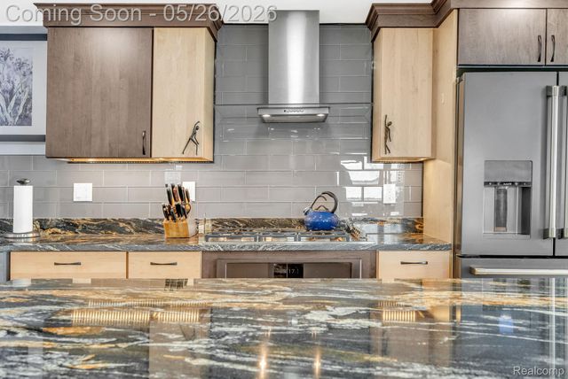 5441 Pointe Drive, East China Township, MI 48054