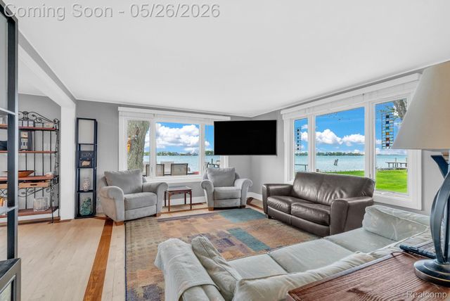 5441 Pointe Drive, East China Township, MI 48054