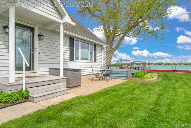 5441 Pointe Drive, East China Township, MI 48054