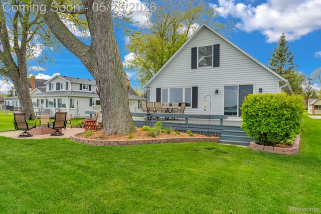 5441 Pointe Drive, East China Township, MI 48054