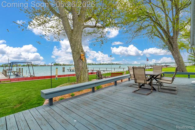 5441 Pointe Drive, East China Township, MI 48054