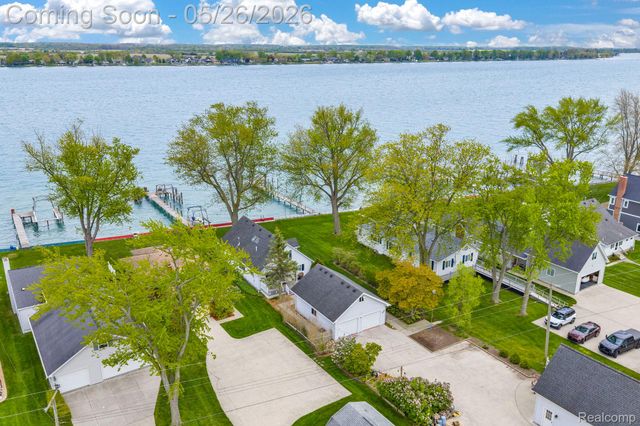 5441 Pointe Drive, East China Township, MI 48054