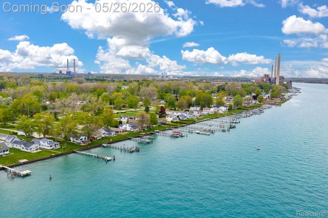 5441 Pointe Drive, East China Township, MI 48054