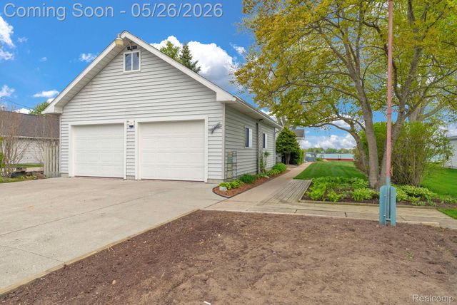 5441 Pointe Drive, East China Township, MI 48054