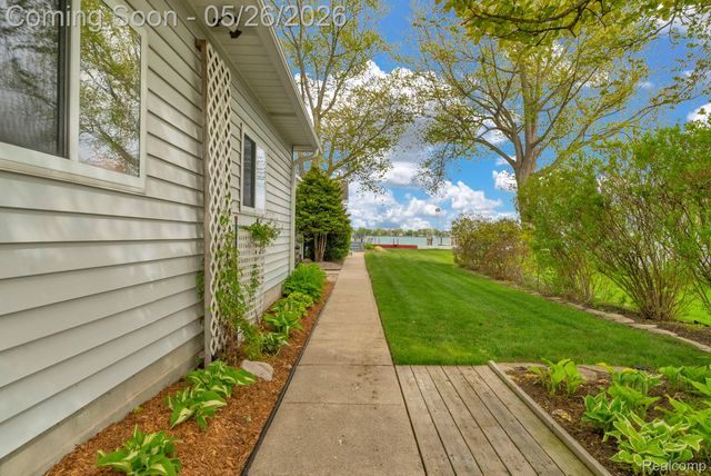 5441 Pointe Drive, East China Township, MI 48054
