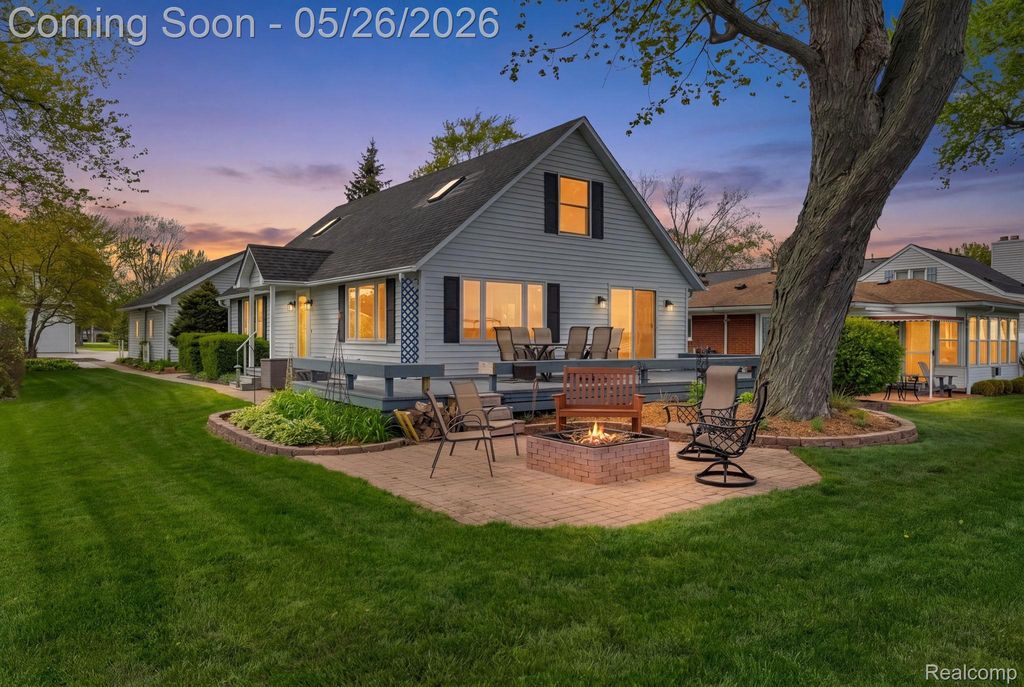 5441 Pointe Drive, East China Township, MI 48054