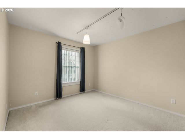 1668 Se RIPPLEWOOD Ave, Hillsboro, OR 97123