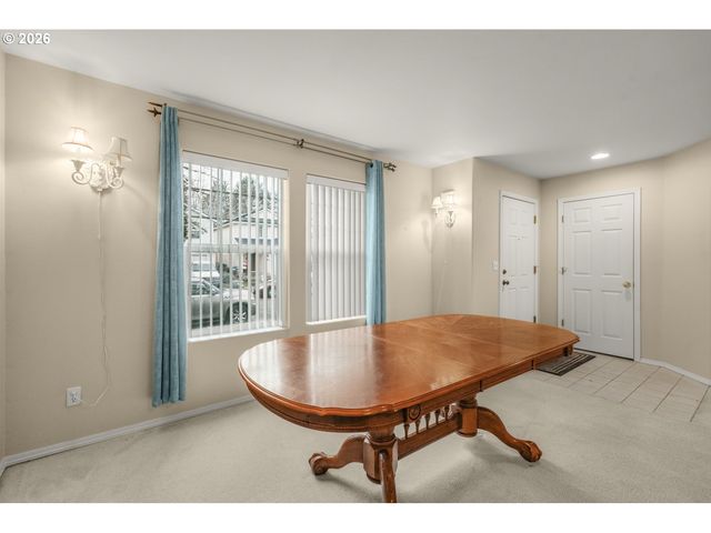 1668 Se RIPPLEWOOD Ave, Hillsboro, OR 97123