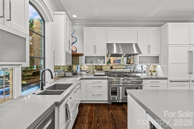 727 Colville Road, Charlotte, NC 28207