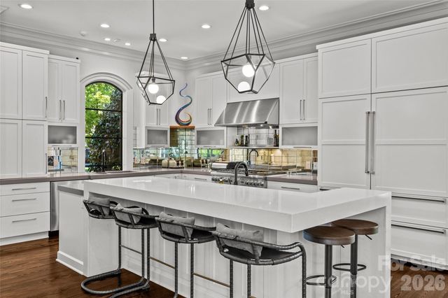 727 Colville Road, Charlotte, NC 28207