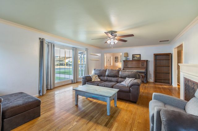 61 Carmelita Street, Porterville, CA 93257